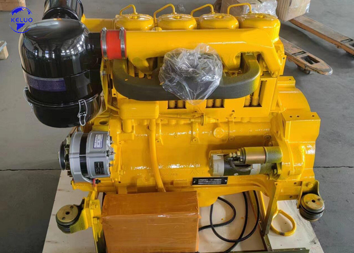 Yeni tamamlanmış Deutz 4 silindirli yakıt dizel motoru F4L912 İnşaat tarım makineleri için