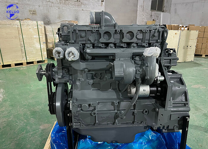 Deutz BF4M1013EC/FC su soğutmalı, 4 zamanlı dizel motor (1013 serisi) inşaat, jeneratör setleri ve deniz endüstrisi için.